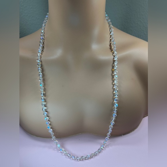 Dazzling Aurora Borealis Beaded Necklace - Picture 2 of 12